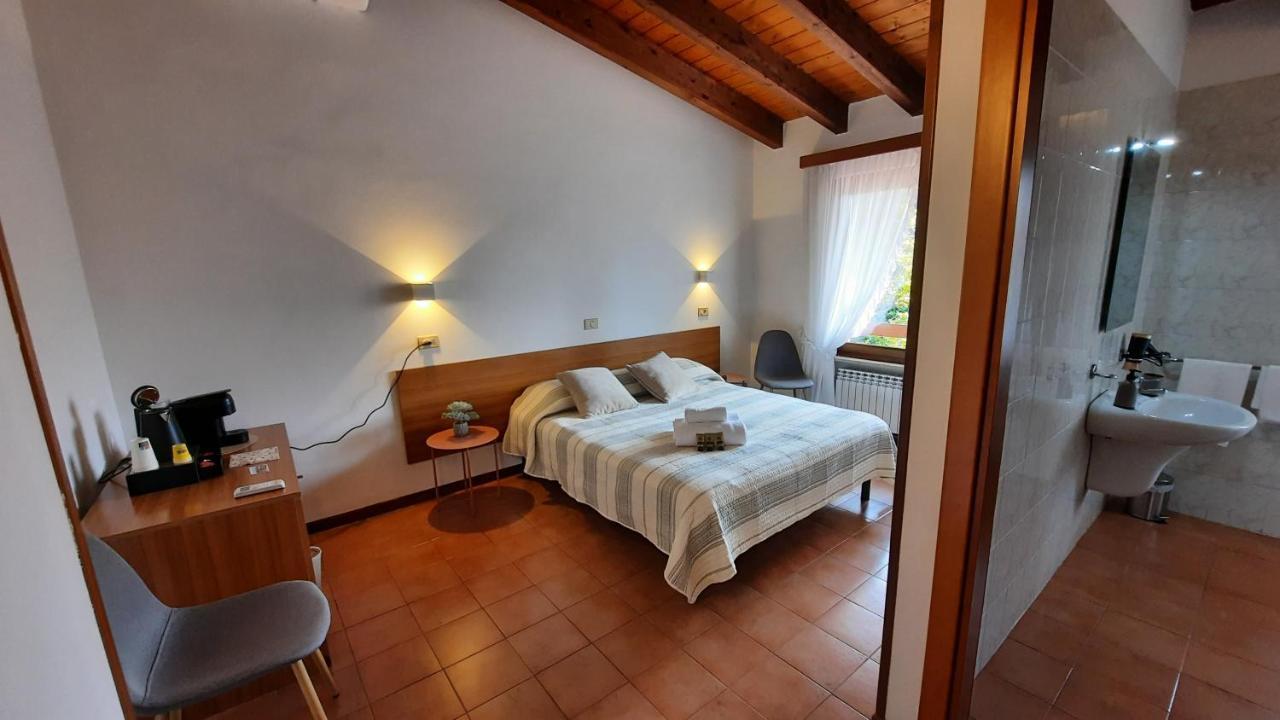 Elisa Holidays Puegnago del Garda Exterior photo