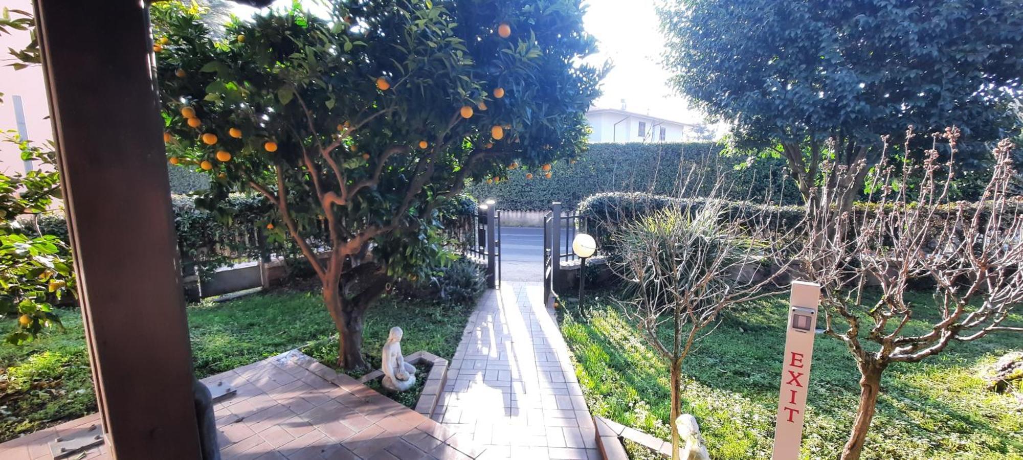 Elisa Holidays Puegnago del Garda Exterior photo